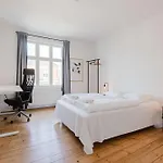 Stunning 6-pax Valby Apartamento